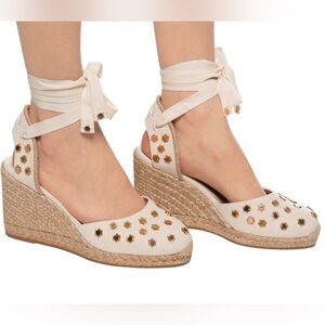 Stuart Weitzman Marguerita Espadrille, with gold suns. NWT size 39 (9).